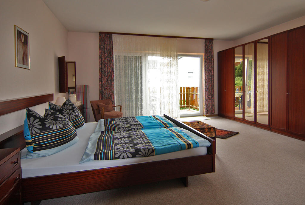 Ferienwohnung Gerharz Hillscheid Pokoj fotografie